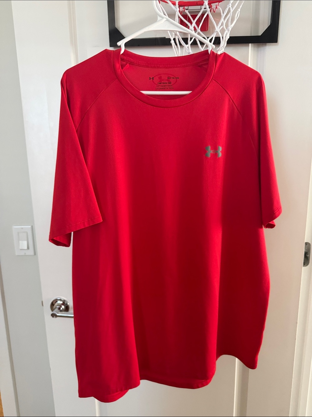 Under Armour Men’s Bright Red Short Sleeve Performance Tee